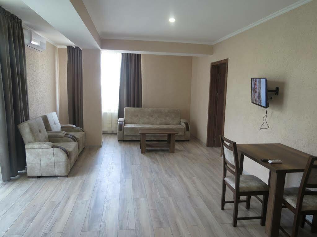 G&G Hotel Tbilisi Exterior foto
